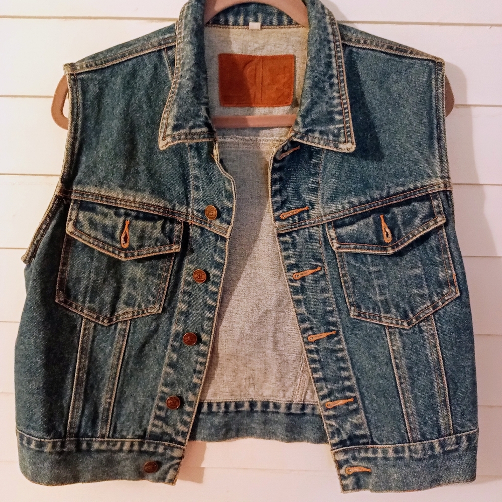 Rafaella Blue Denim Sleeveless Vest Jacket Medium Boho Chic Western Rustic Jean